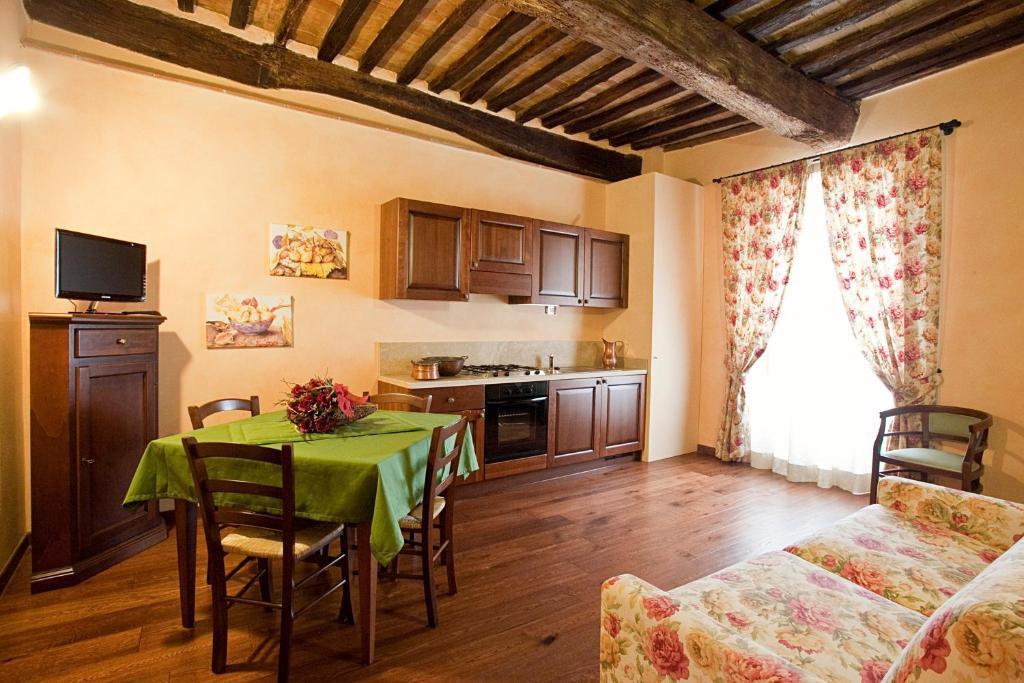 Residenza Palazzo Saloni Aparthotel Montalcino Cameră foto