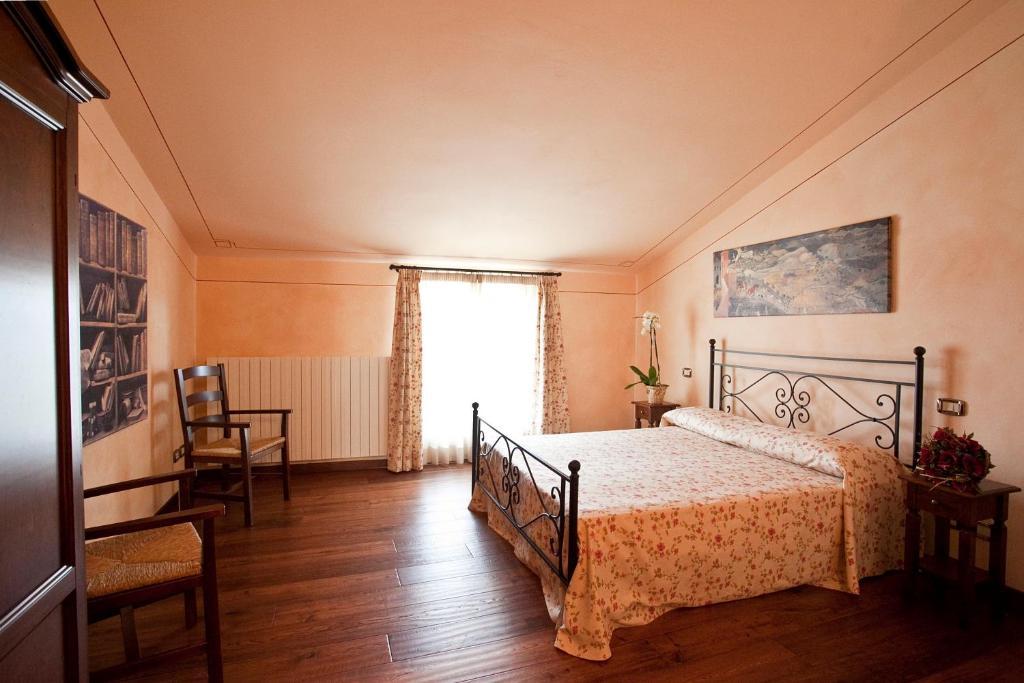 Residenza Palazzo Saloni Aparthotel Montalcino Cameră foto