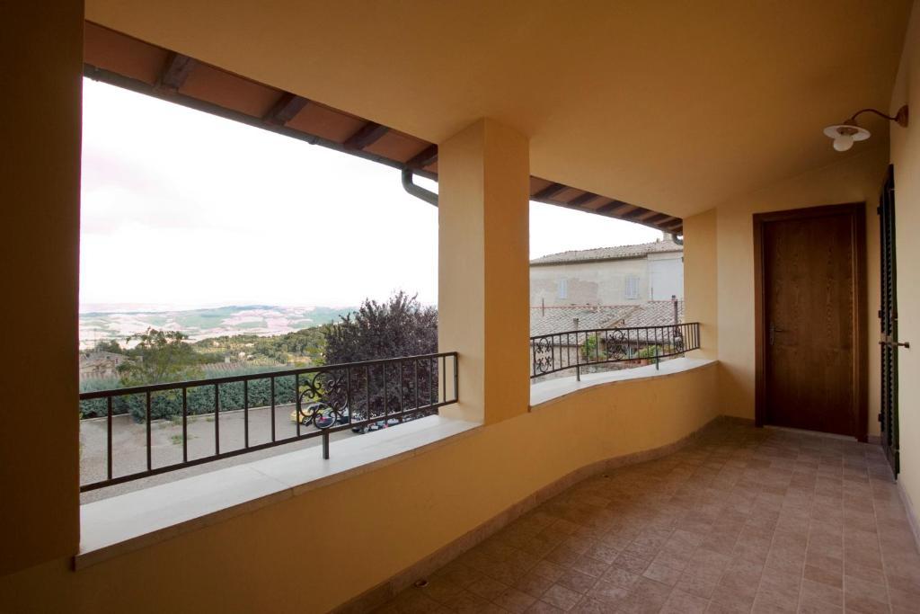 Residenza Palazzo Saloni Aparthotel Montalcino Cameră foto