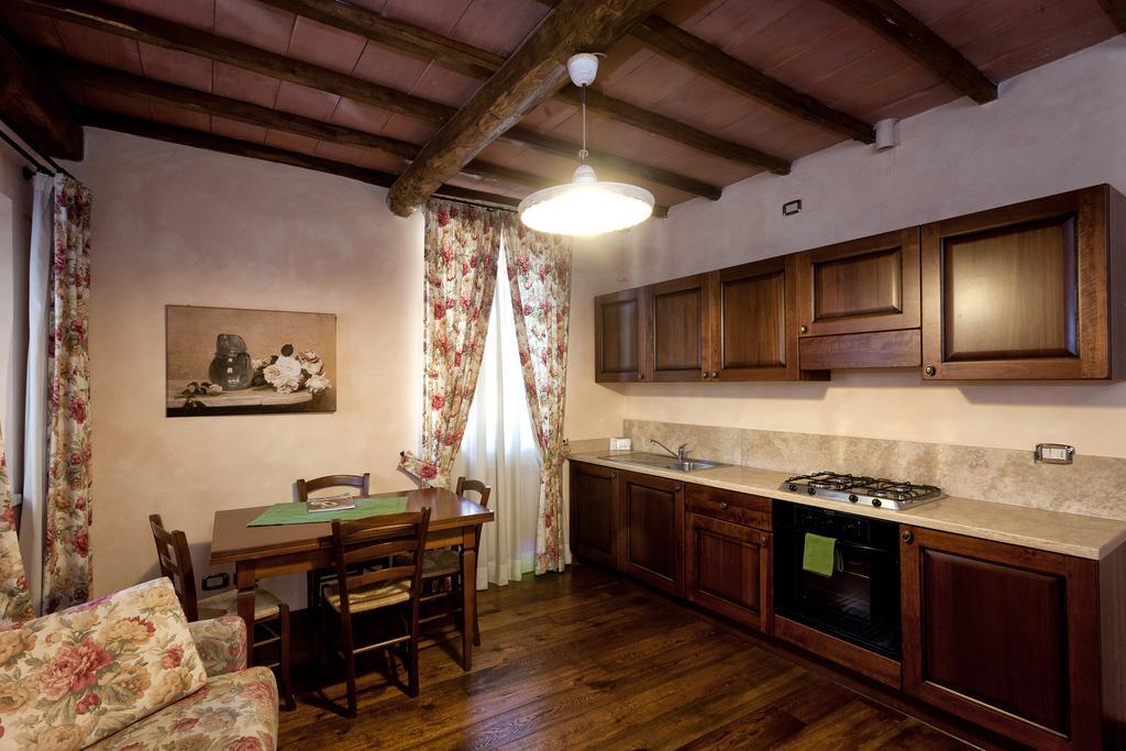 Residenza Palazzo Saloni Aparthotel Montalcino Exterior foto