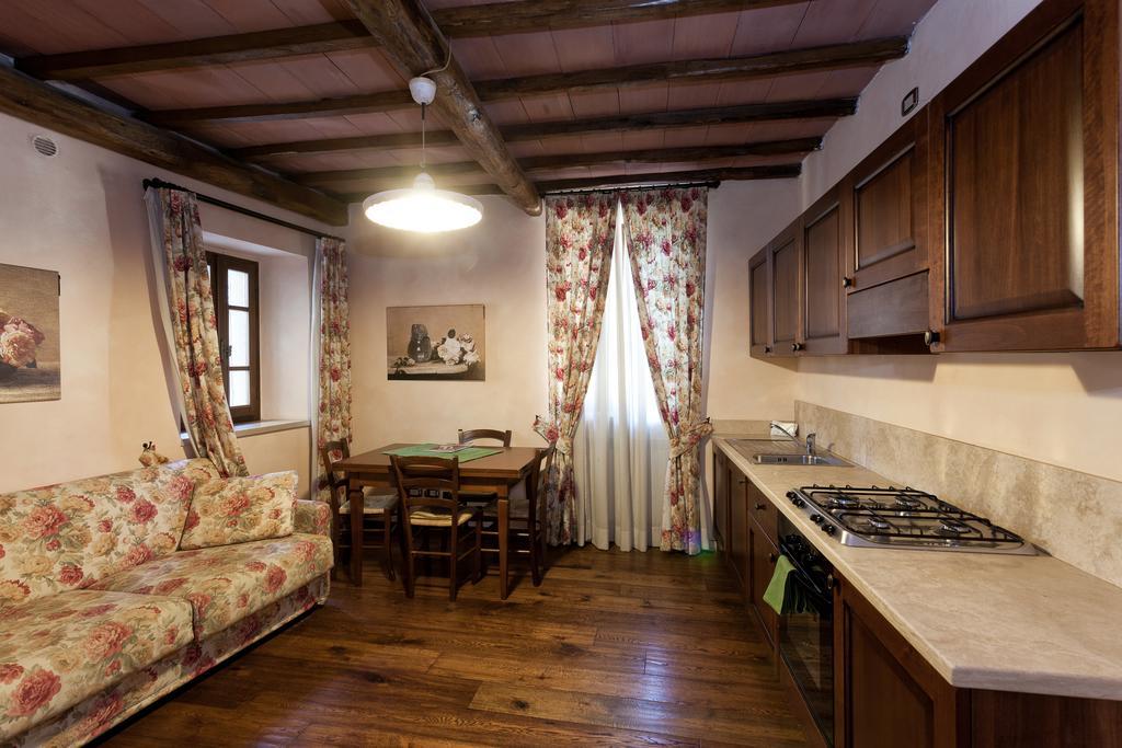 Residenza Palazzo Saloni Aparthotel Montalcino Exterior foto