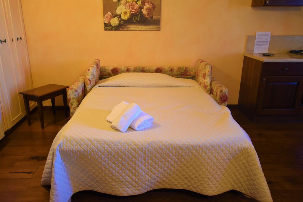 Residenza Palazzo Saloni Aparthotel Montalcino Exterior foto